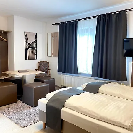 Hana Hotel 2*